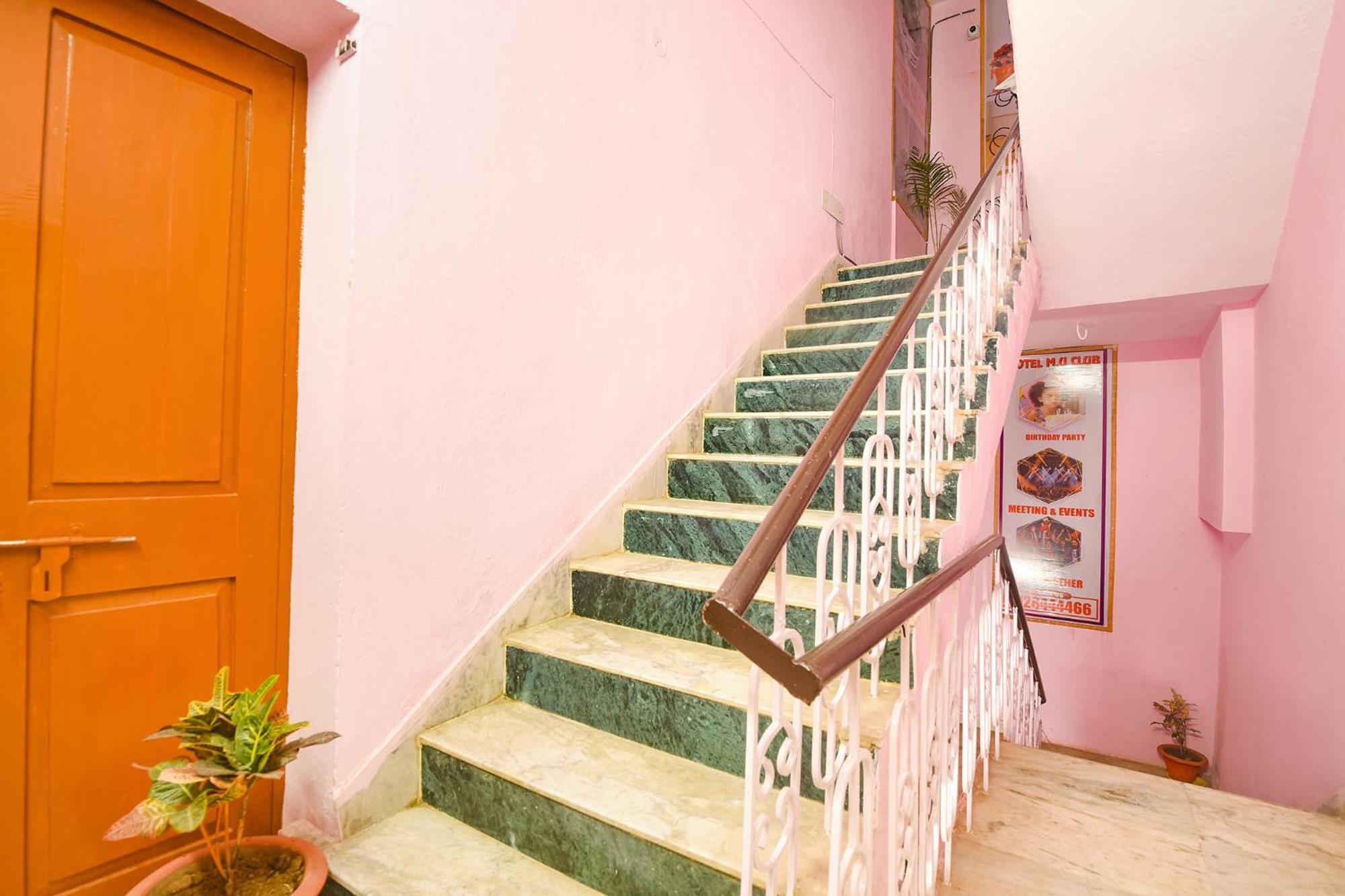 Fabexpress Mu Club Hotel Patna  Exterior photo